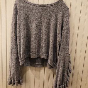 Gray sweatshirt/sweater